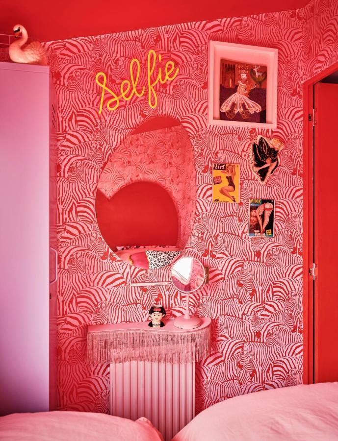 Fun Barbie Inspired, 6 Berth Caravan - Camber Sands Holiday Park, Near The Beach Exterior photo